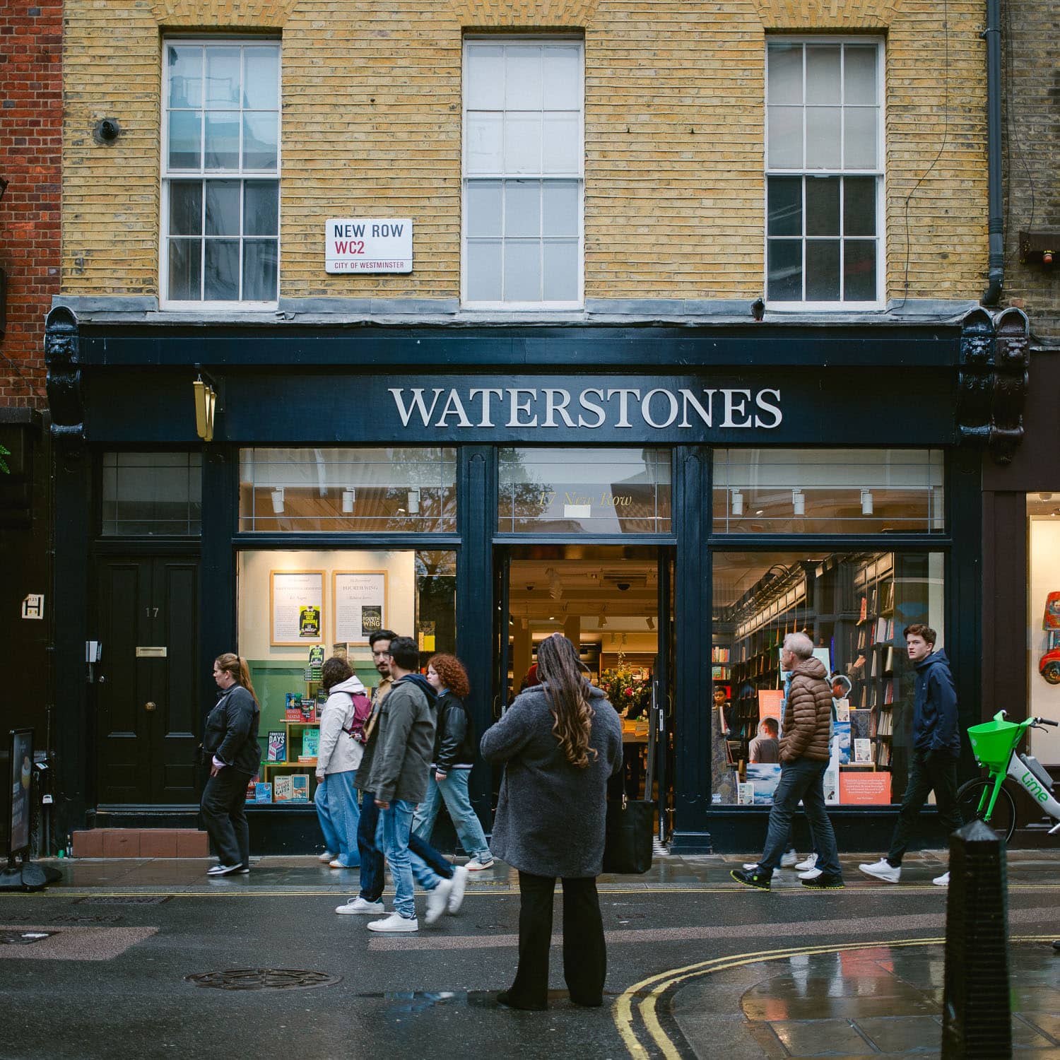 27 Positively Lovely Bookstores in London You MUST Visit (and 7 More on ...